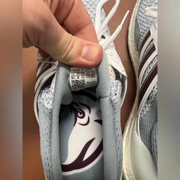 Mississippi State Adidas Shoes men’s size 9.5 - Picture 8 of 11